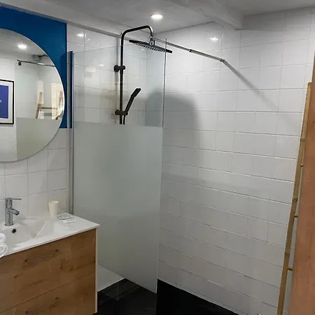 Le Bleu - Bonnement Bien فندق مبيت وإفطار